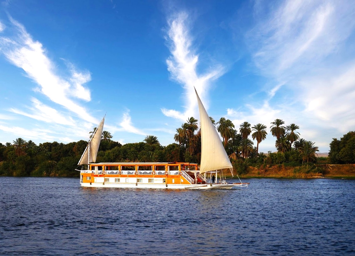 Amoura Dahabiya Nile Cruise